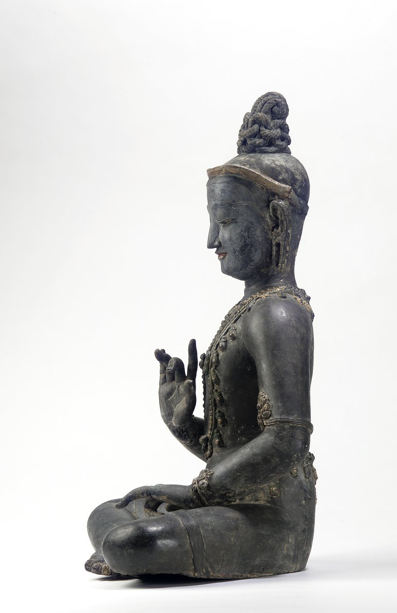 Bódhisattva v nepálsko-čínském stylu (lak, látka, stopy modré, zlaté a zelené barvy a plátkové zlato) od Yuan Dynasty Chinese School
