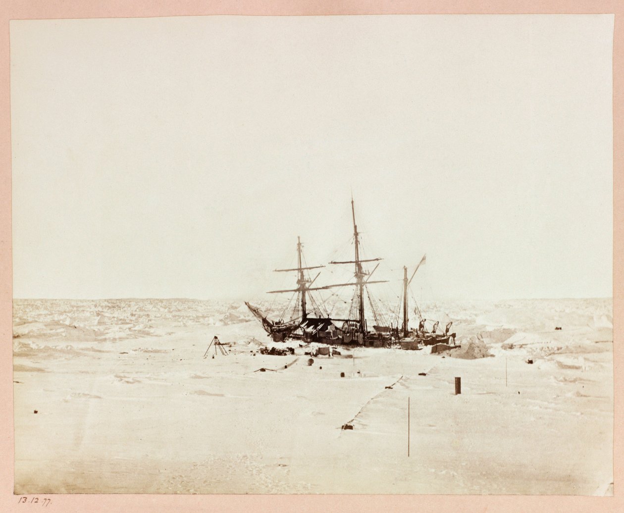 Arktická expedice (1875-1876) kapitána George Narese (1831-1915): Floeberg Beach, Alert in Winter Quarters od Frederick (attr. to) Barnard