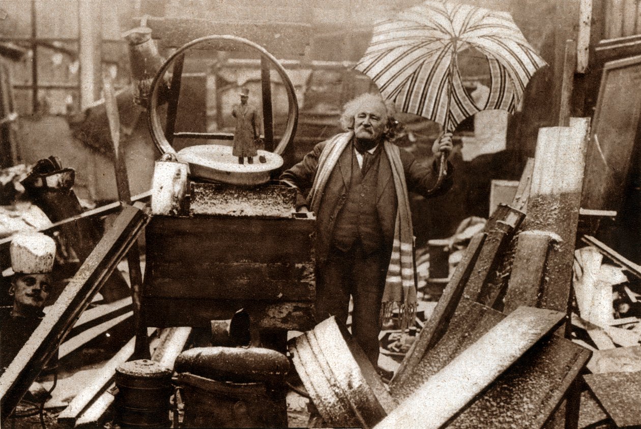Fr Fremin, filozof a majitel bleší brocante na Montmartru. 1929 (tisk) od . .