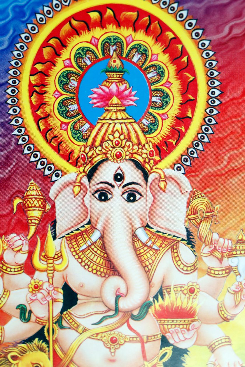 Ganéša nebo Ganapati: hinduistický bůh v čele se slonem. od . .