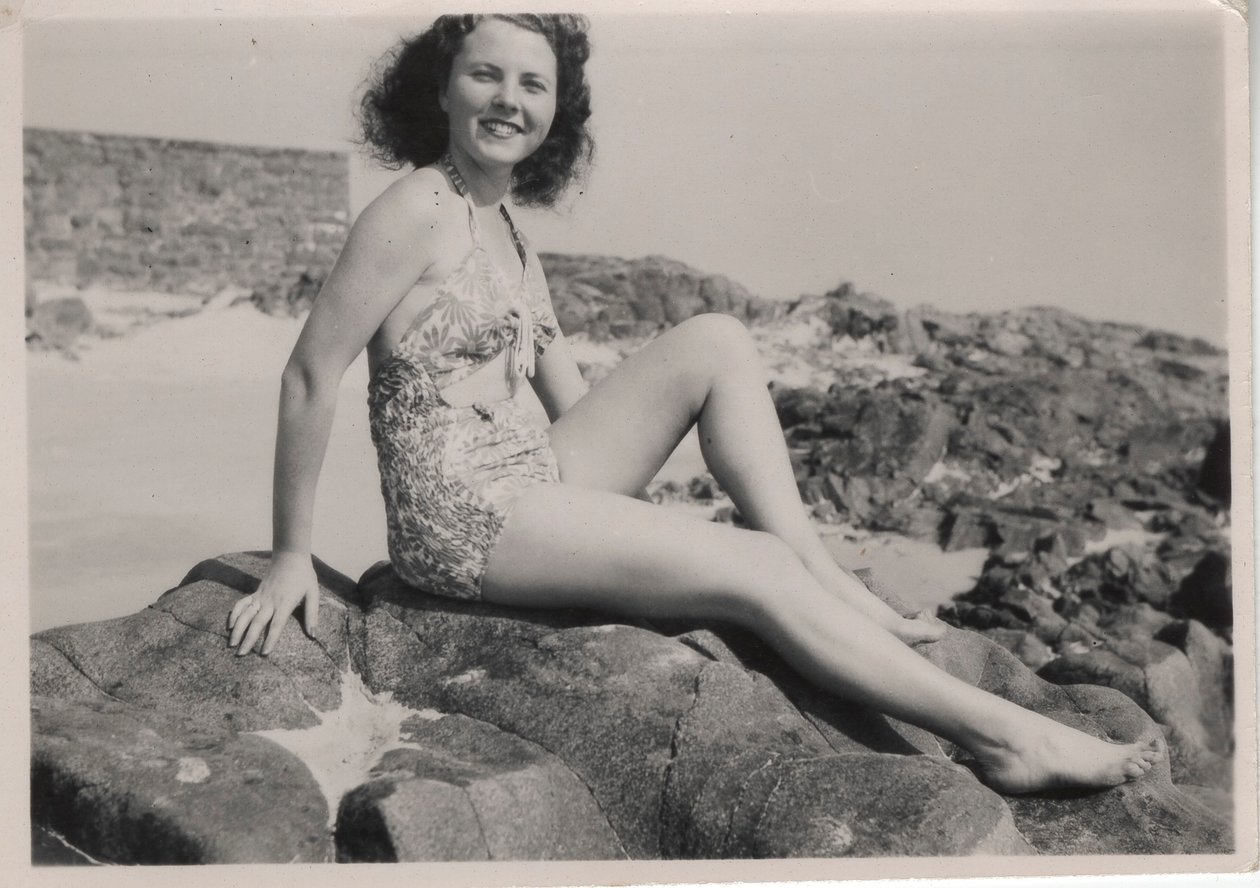 Rekreant v „nařasených“ plavkách, konec 40. let (černobílá fotografie) od Hippolyte Lalaise Devéria