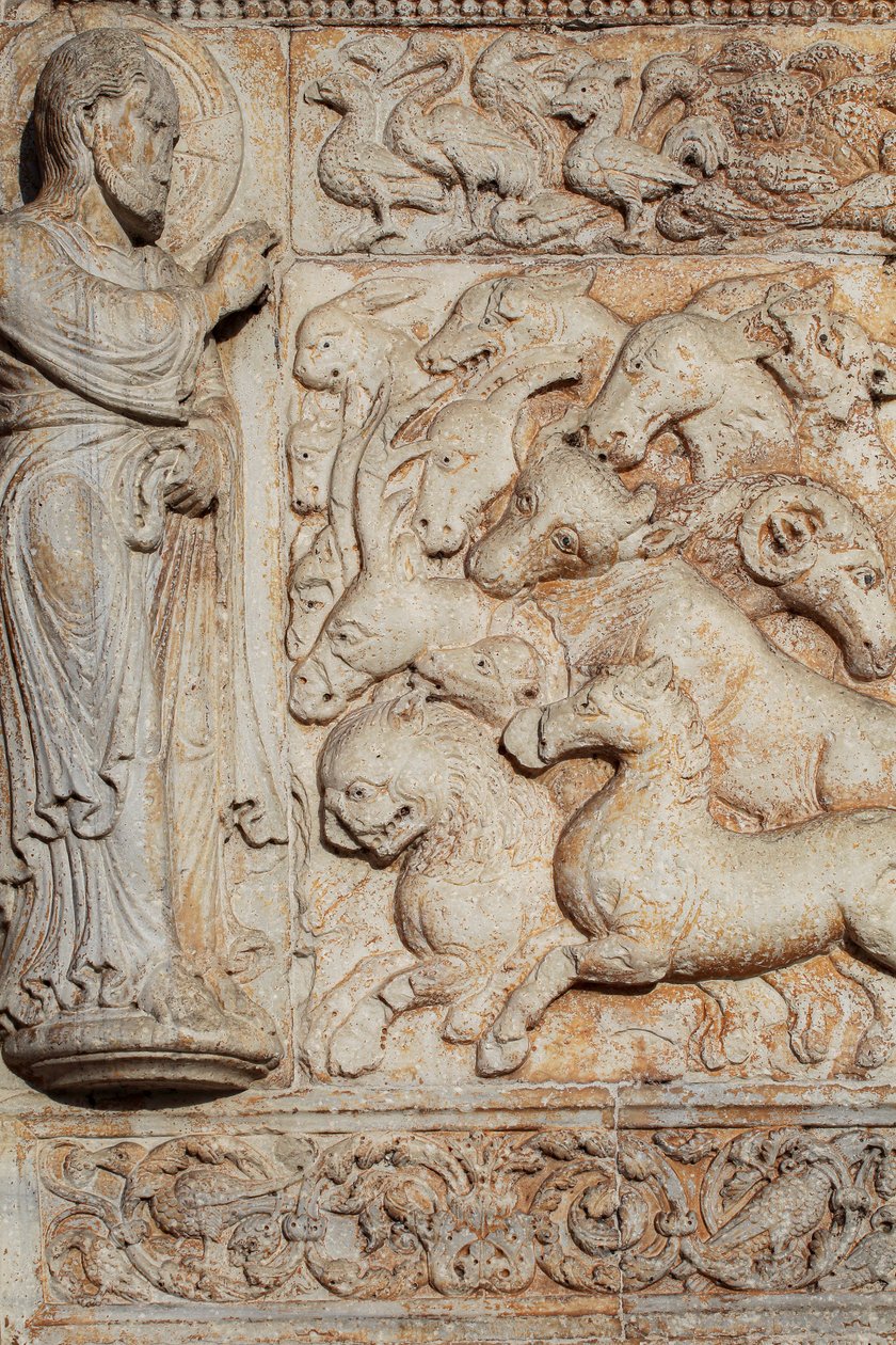 Nízký reliéf portálu San Zeno Maggiore. Verona od . .