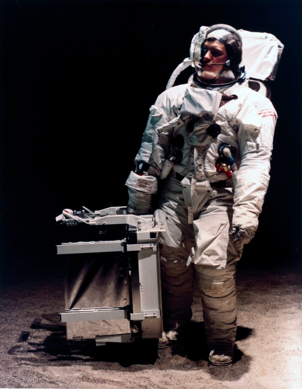 Vesmírný let s posádkou, USA, Apollo, generál The Apollo Laser Range Retro-Reflector od Ferdinand Georg Waldmuller