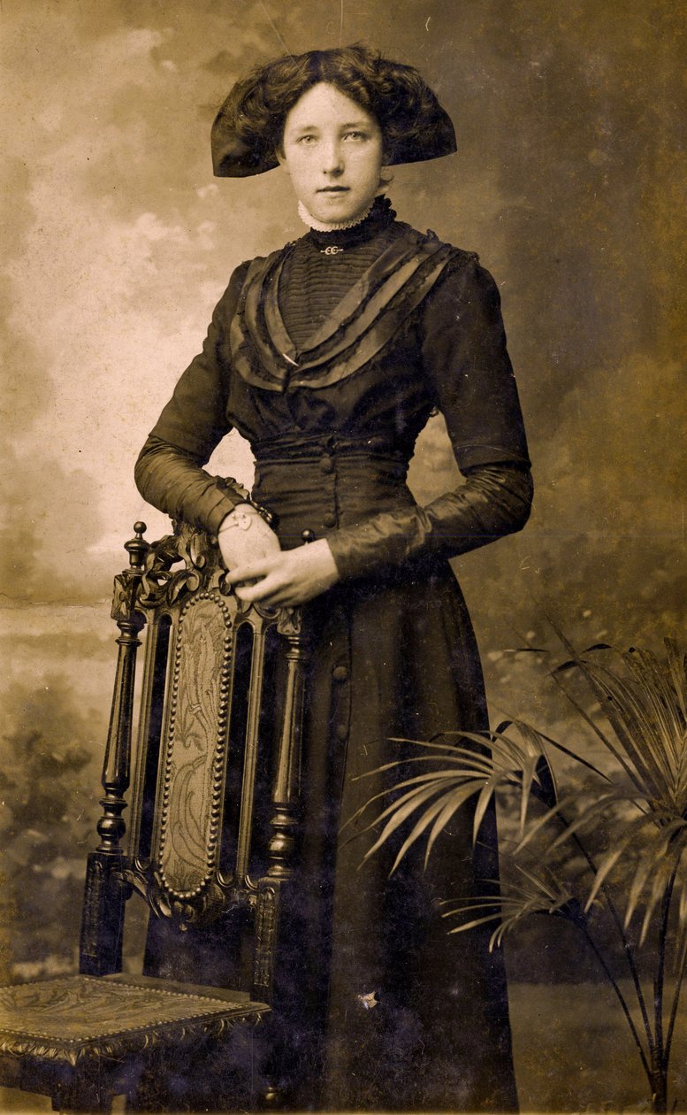 Portrét edvardovské ženy, Eastbourne kolem roku 1908 (foto) od . .