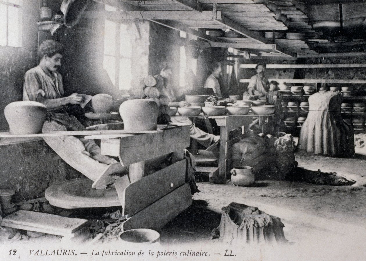 Pohlednice s výrobou keramiky pro nádobí Vallauris, cca 1900, Francie od William Walcutt