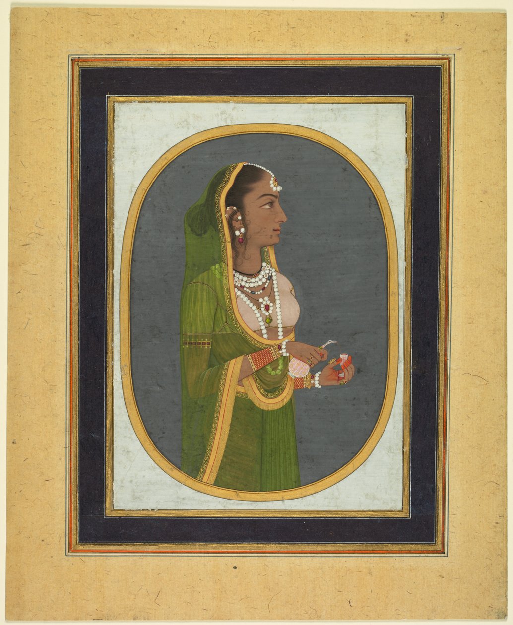 Dvorní dáma nalévá víno (recto) od attributed to Muhammad Rizavi Hindi