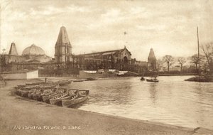 Alexandra Palace, Lake (černobílá fotografie) od (after) English photographer