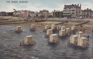 The Sands, Bognor (barevná fotografie) od (after) English photographer