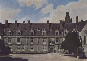 Chateau de Blois, fasáda na nádvoří (barevné foto) od (after) French Photographer