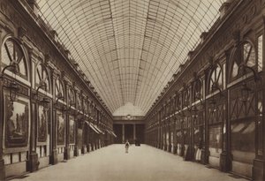 Galerie Orleans v Palais-Royal (černobílá fotografie)