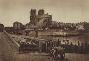 Apsida Notre-Dame (černobílá fotografie) od (after) French Photographer