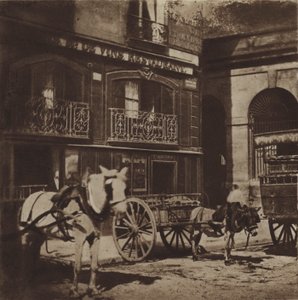 Vchod do restaurace Laperouse, Quai des Grands-Augustins (černobílá fotografie) od (after) French Photographer
