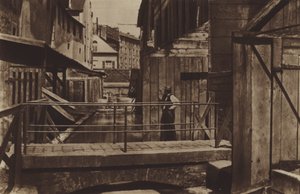 Břehy Bievre na dně rue des Gobelins (černobílá fotografie)