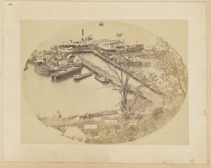 [Lower Wharf, Belle Plain, USMRR Construction Corps.] [16. května 1864]. od A.J. Russell