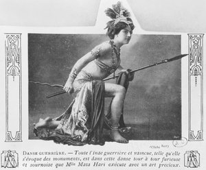 Mata Hari ve válečném tanci, začátek 20. století od A. Bert