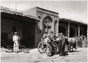 Usmívající se tváře, Irák, 1925 od A. Kerim