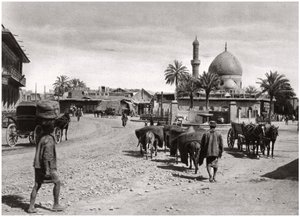 Pohled na ulici od Severní brány, Bagdád, Irák, 1925. od A. Kerim