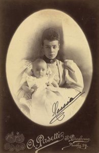Xenia Alexandrovna de Russie et sa fille, la princesse Irina Alexandrovna - velkovévodkyně Xenia Alexandrovna Ruska (1875-1960) s dcerou Irina Alexandrovna (1895-1970), Foto studio A. Pasetti. Foto albuminu od A. Pasetti Photo Studio