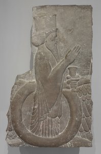 Ahuramazda v okřídleném disku, Persepolis, 486-460 př.nl (vápenec) od Achaemenid