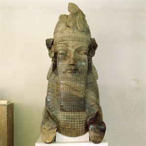 Hlavní město s lidskou hlavou, z Tripylonu, Persepolis, Írán, 500-480 př.n.l. od Achaemenid