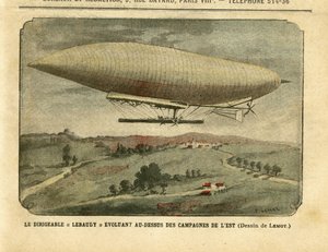Ilustrace Achille Lemot (1846-1909) v Le Pelerin, 26. 11. 05 - Vzducholoď „“ Lebaudy ““ vyvíjející se nad východní krajinou - Kampaň, balónové vzducholodě zeppeliny aerostation, Lebaudy od Achille Lemot