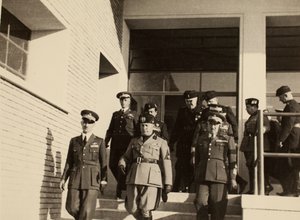 Slavnostní otevření budov královského letiště "Fausto Pesci" v Bologni, postaveného společností Mauro Toschi fu Ulisse, za přítomnosti vévody Benita Mussoliniho, 24.10.1936 (čb foto)