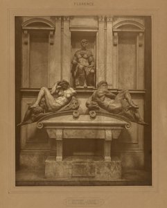 [Michelangelova hrobka Medicejských, Florencie] od Adolphe Braun