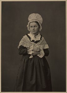 Žena v lotrinských šatech od Adolphe Braun