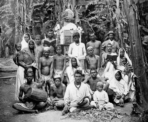 Coolies na uctívání, Jamajka, c1905.