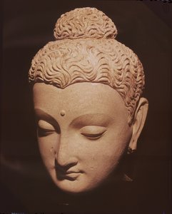 Hlava Buddhy, řecko-buddhistický styl, z Hadda (štuk)