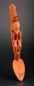 Postava evropského muže sedícího na hřídeli lžíce, jihovýchodní Afrika, konec 19. století (dřevo) od African