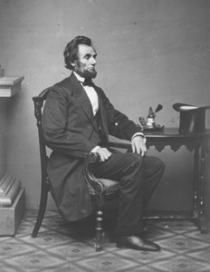 Abraham Lincoln, celovečerní portrét, sedící, 1861