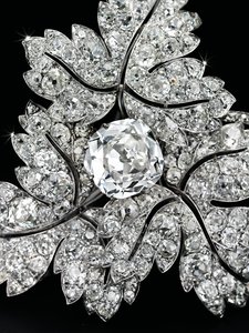 Brož „Listy rybízu“, cca 1855 (diamanty, stříbro a zlato)