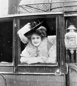 Billie Burke 1885-1970, americká herečka, 1908-1909.