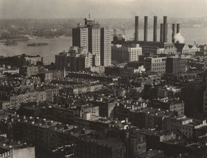 Z Sheltonu ve státě New York (pokoj 3003), pohled na jihovýchod od Alfred Stieglitz