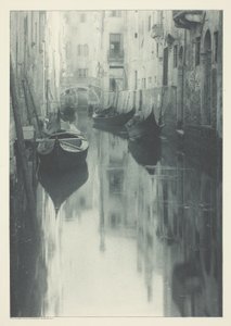 Reflexe-Benátky od Alfred Stieglitz