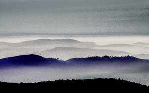Silueta Hřeben ze série Královo lože, 2020 (ručně malovaná fotografie)