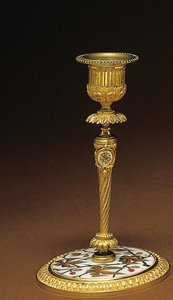 Svícen ze čtyřdílné stolní sady Napoleon III, intarzie od Duvinage a Harinckouka, kolem roku 1877
