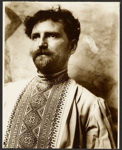[Autoportrét v módní košili] od Alphonse Maria Mucha