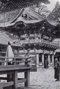 Úžasné sochy buddhistického chrámu Yakushi (černobílá fotografie) od American Photographer (after)