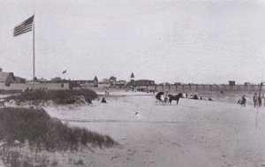 Old Orchard Beach, Maine: Plážová scéna (černobílá fotografie) od American Photographer (after)