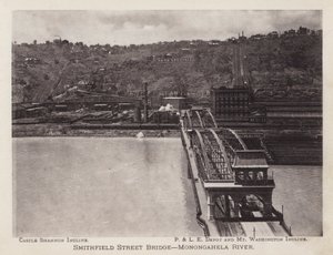 Pittsburgh: Smithfield Street Bridge, Monongahela River (černobílá fotografie) od American Photographer (after)