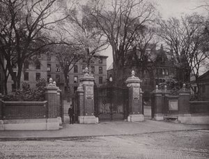 Providence, Rhode Island: Van Wickle Gate, Brown University (černobílá fotografie) od American Photographer (after)