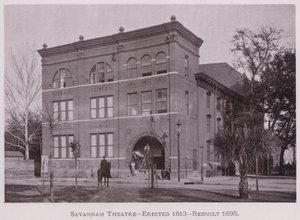 Divadlo Savannah, postaveno 1813, přestavěno 1895 (čb foto) od American Photographer (after)