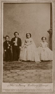 Svatební fotografie Charlese Sherwooda Strattona, amerického baviče známého jako generál Tom Thumb, a jeho manželky Lavinie Warrenové