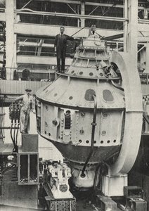 Gyroskopický stabilizátor z italského parníku Conte di Savoia (čb fotografie) od American Photographer