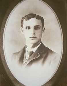 Henry Ford ve věku kolem třiceti (černobílá fotografie) od American Photographer