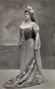 Marcella Sembrichová jako Astrifiammante, královna noci, v "Kouzelné flétně" (čb fotografie) od American Photographer