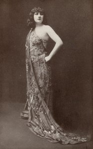 Mary Garden jako "Salome" (čb fotografie) od American Photographer
