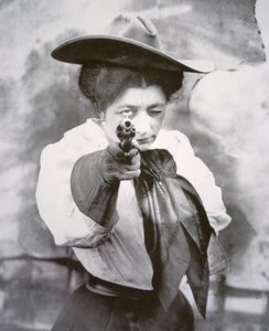 May Lillie (černobílá fotografie) od American Photographer
